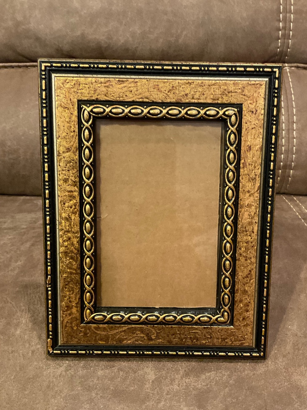 Vintage Ornate Gold Gilt and Black Picture Frame 4x6